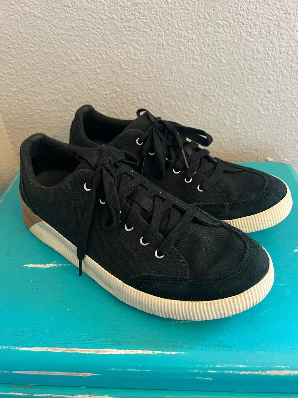 Sorel Out And About Waterproof Sneaker Black Size 10